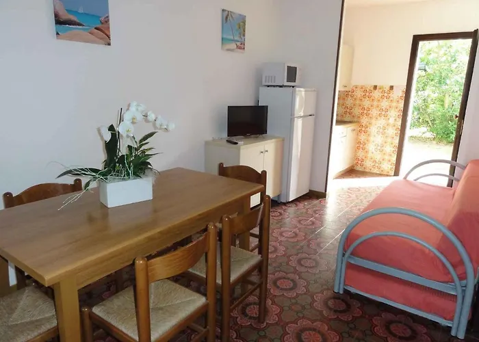 In 35837 Apartment *